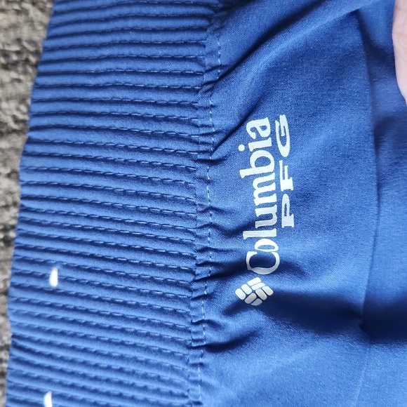 Columbia PFG Shorts Size Medium - Picture 4 of 6
